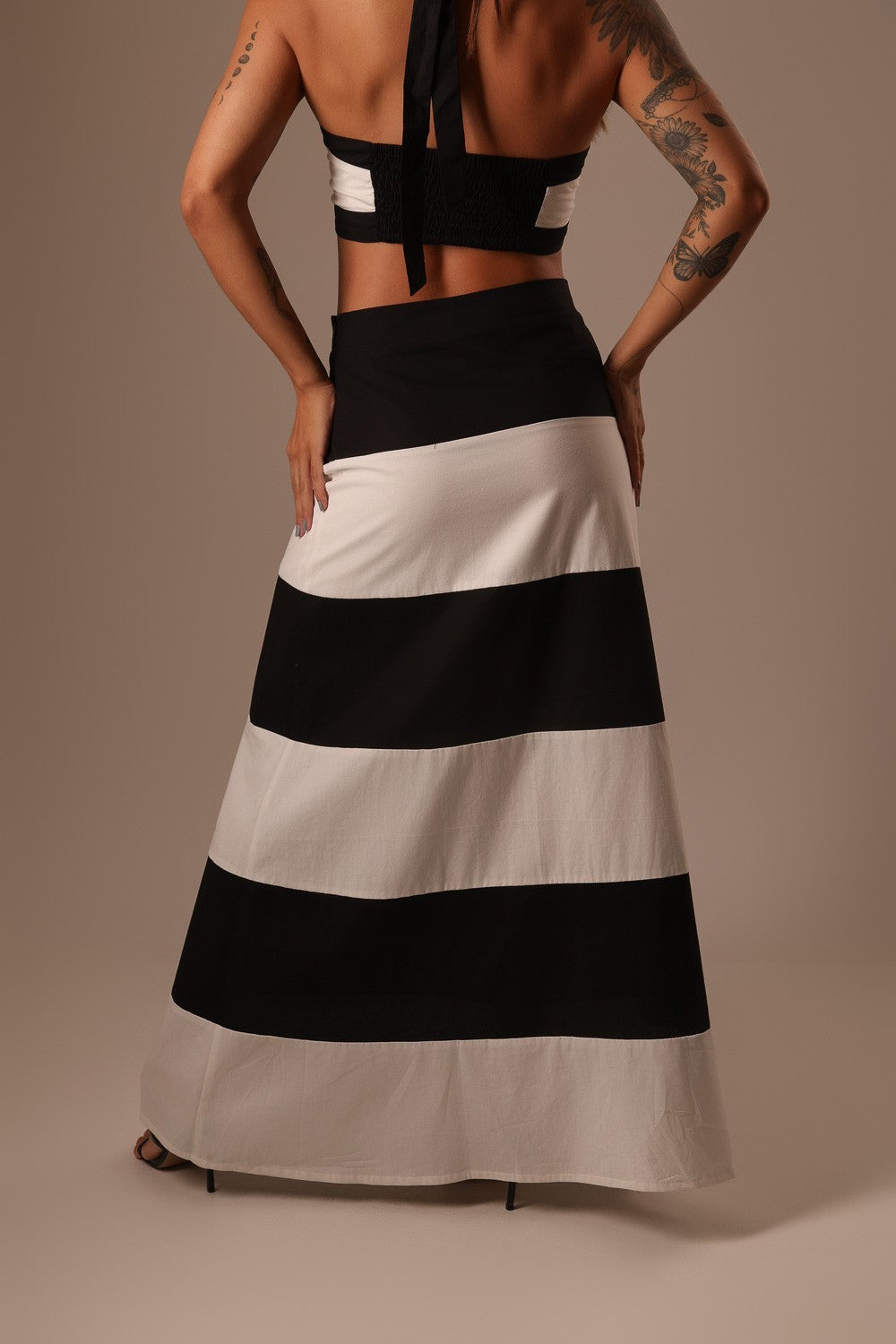 CONJUNTO PRETO E BRANCO