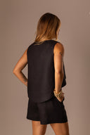 SHORT LINHO PURO PRETO