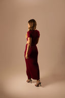 VESTIDO MIDI MARSALA COM FENDA LATERAL