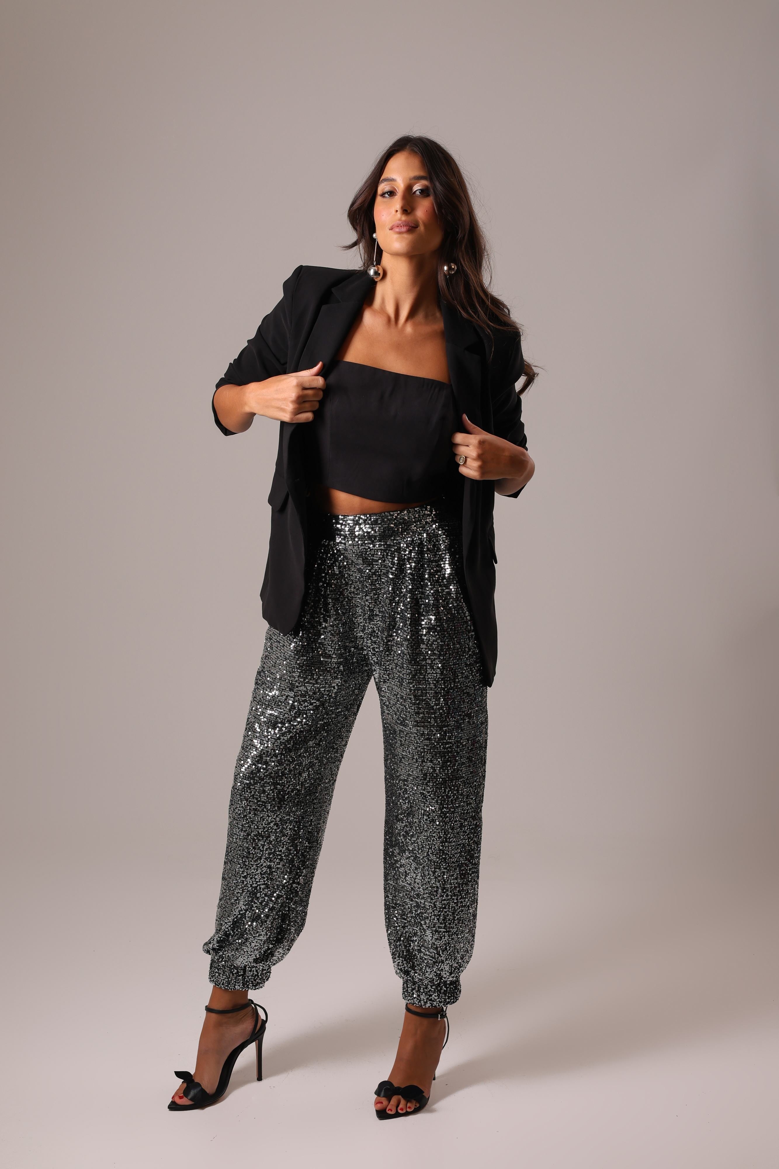 CALÇA JOGGER PAETÊ PRETA E PRATA