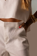 SHORT LINHO PURO OFF WHITE