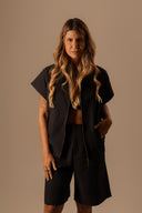 BERMUDA RETA ALFAIATARIA PRETA