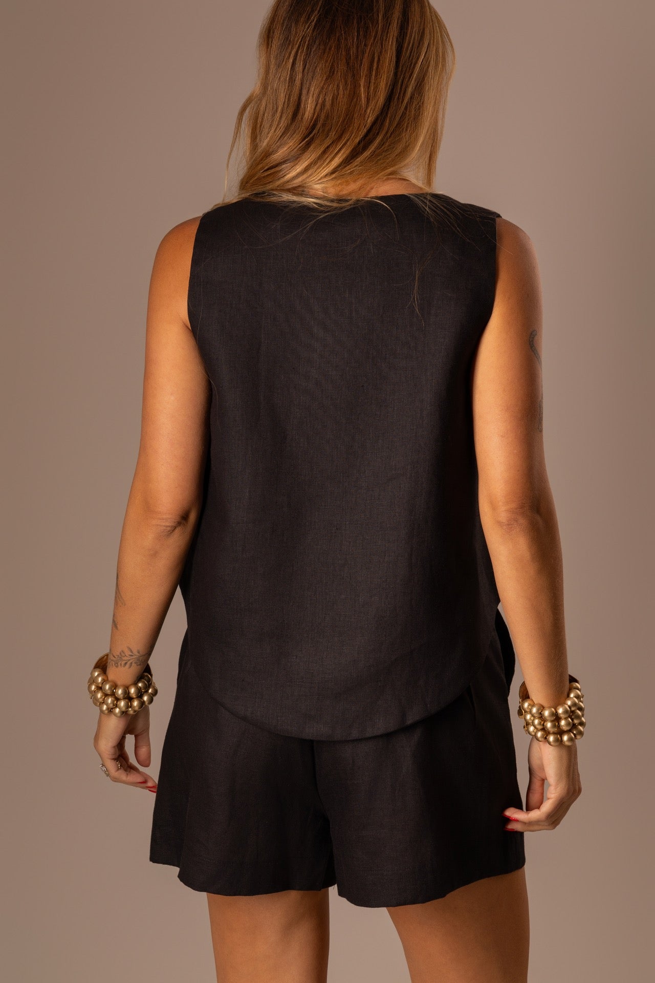 BLUSA LINHO ASSIMÉTRICO PRETO