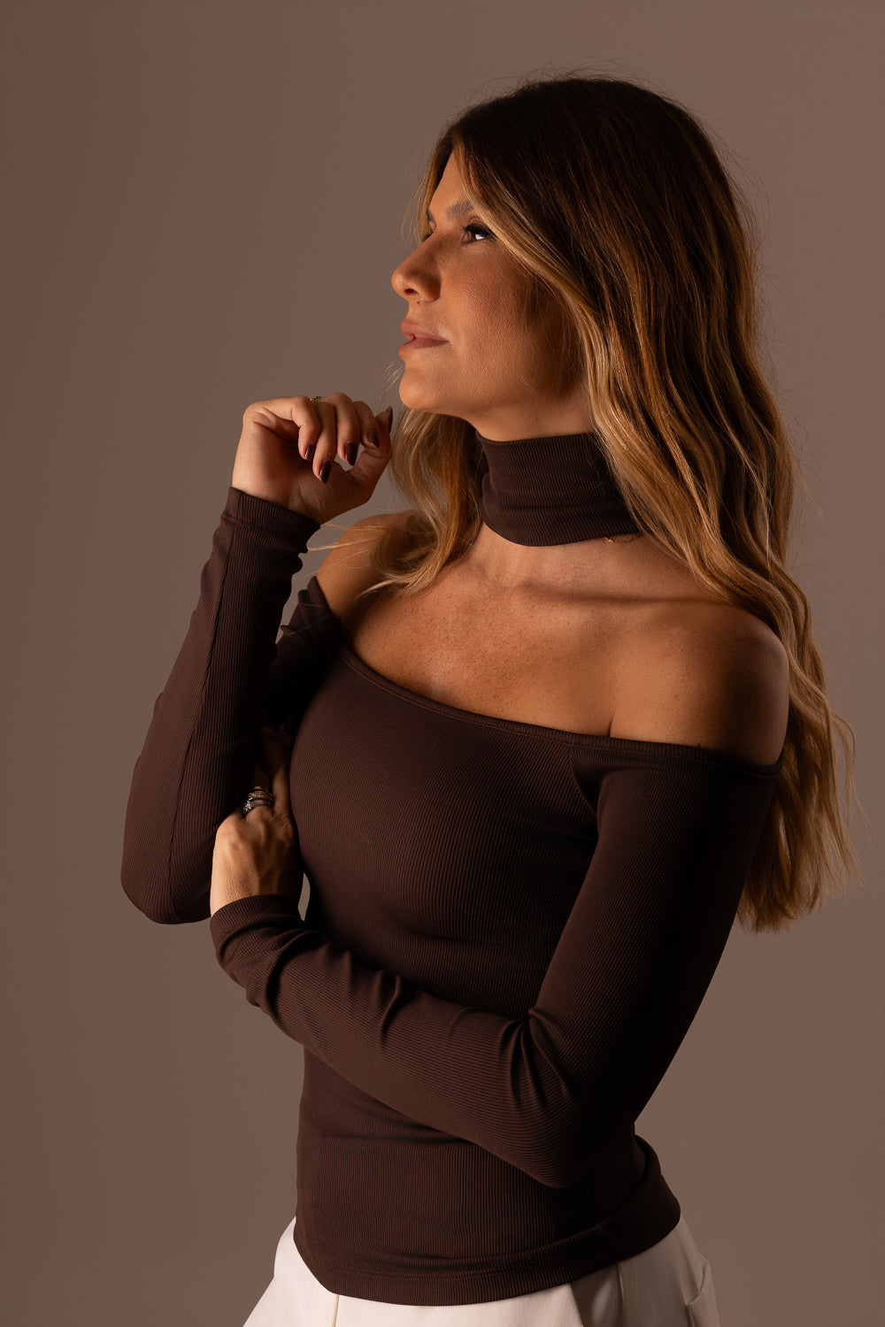 BLUSA MANGA LONGA GOLA CAFÉ