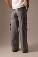Calça Jeans Cargo com Bolsos Laterais Clara - TYNA - foto 6
