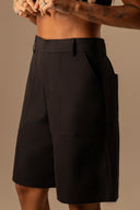 BERMUDA RETA ALFAIATARIA PRETA