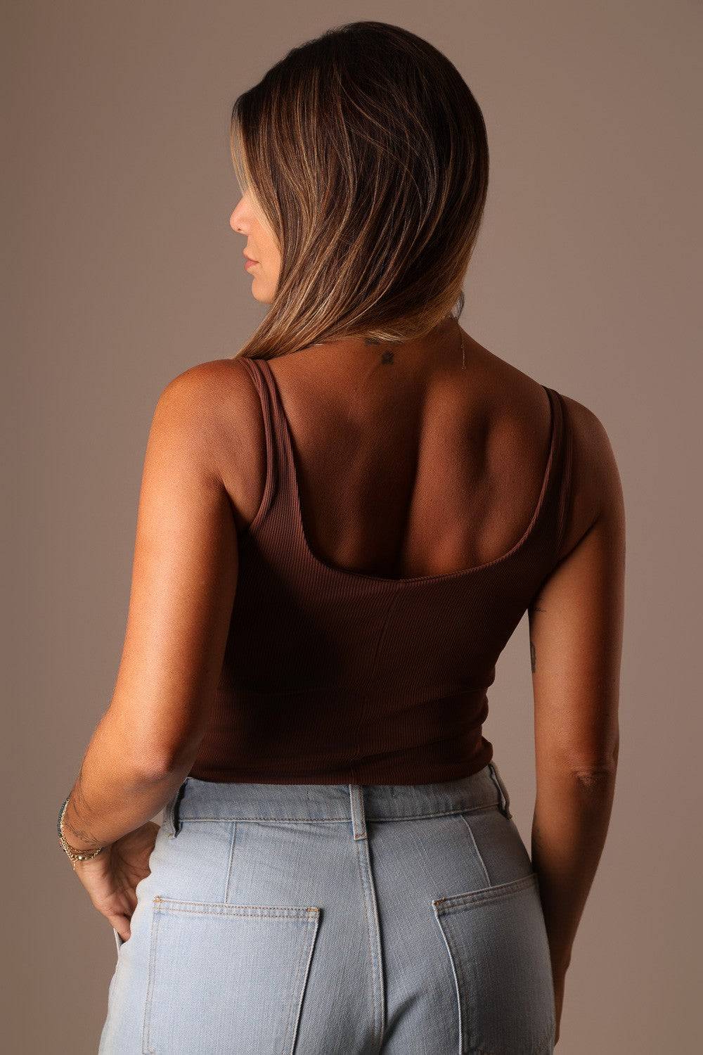 REGATA COMPRIDA MARROM