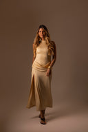 VESTIDO CHAMPAGNE FENDA