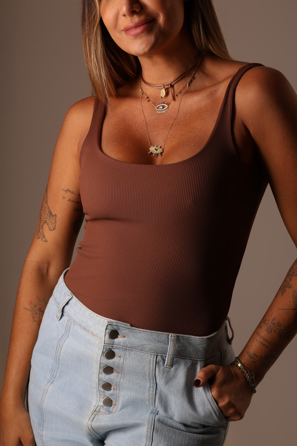 REGATA COMPRIDA MARROM