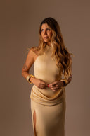 VESTIDO CHAMPAGNE FENDA