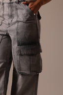 Calça Jeans Cargo com Bolsos Laterais Clara - TYNA - foto 11