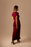 VESTIDO MIDI MARSALA COM FENDA LATERAL