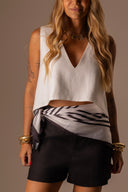 LENÇO ESTAMPA GEOMÉTRICO 90 X 90