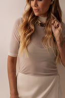 Blusa Tule Gola Alta Baunilha Meia Manga - TYNA - foto 3