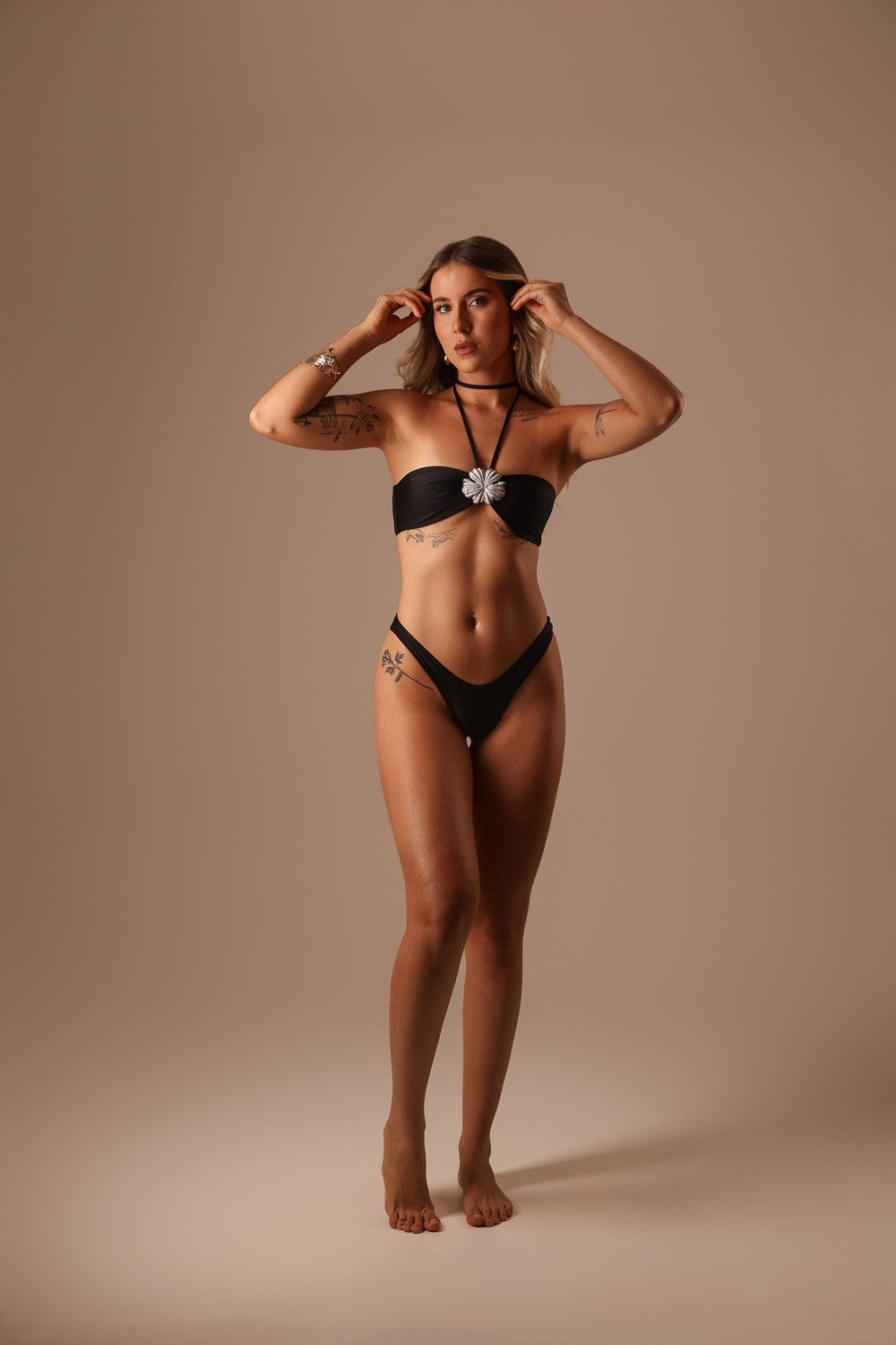 BIQUINI TOMARA QUE CAIA FLOR PRETO