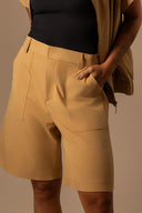 BERMUDA RETA ALFAIATARIA BEGE DUST